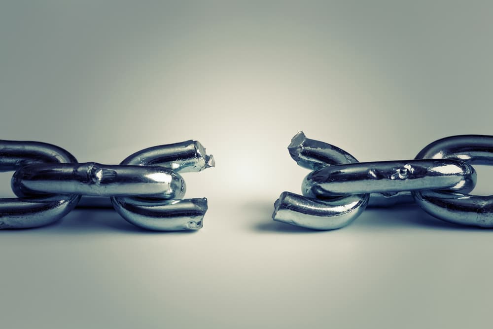 https://d300zch48kanqv.cloudfront.net/original_images/brokenchain-shutterstock_252203737.jpg